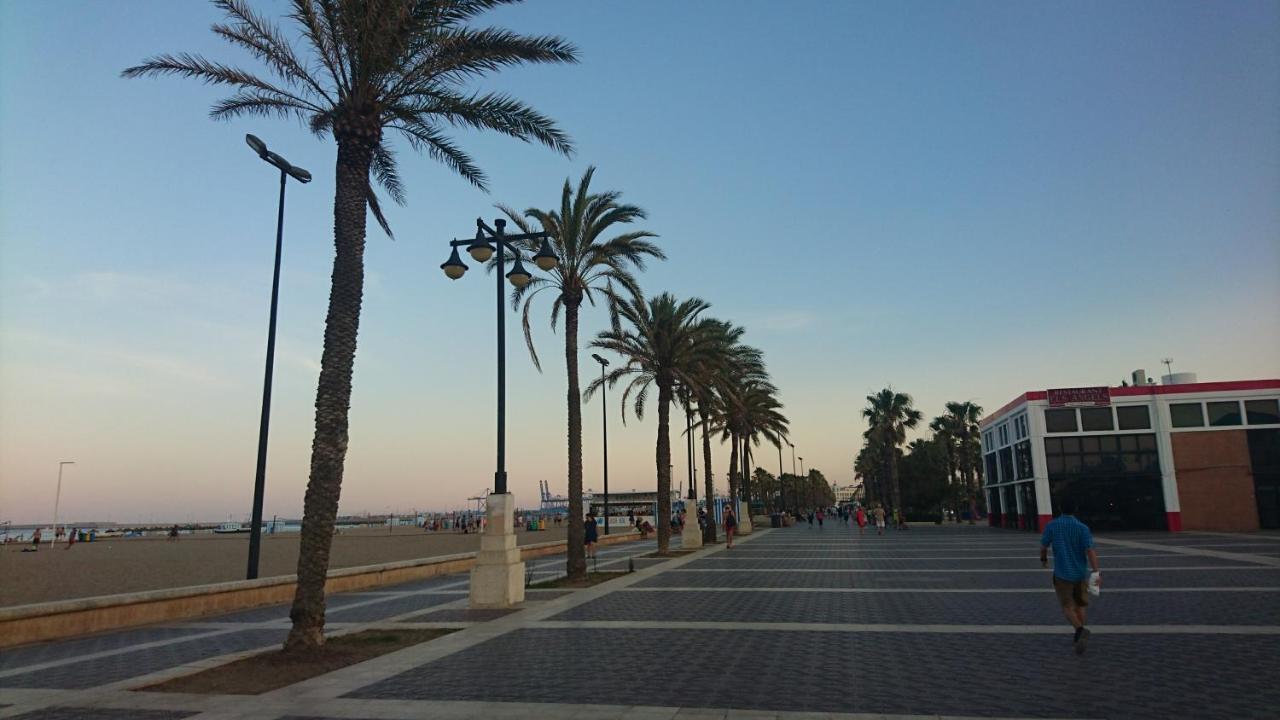 Beach Luxury Apartment Valencia Bagian luar foto